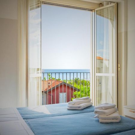 Hotel Selene - Vista Mare Ричоне Екстериор снимка