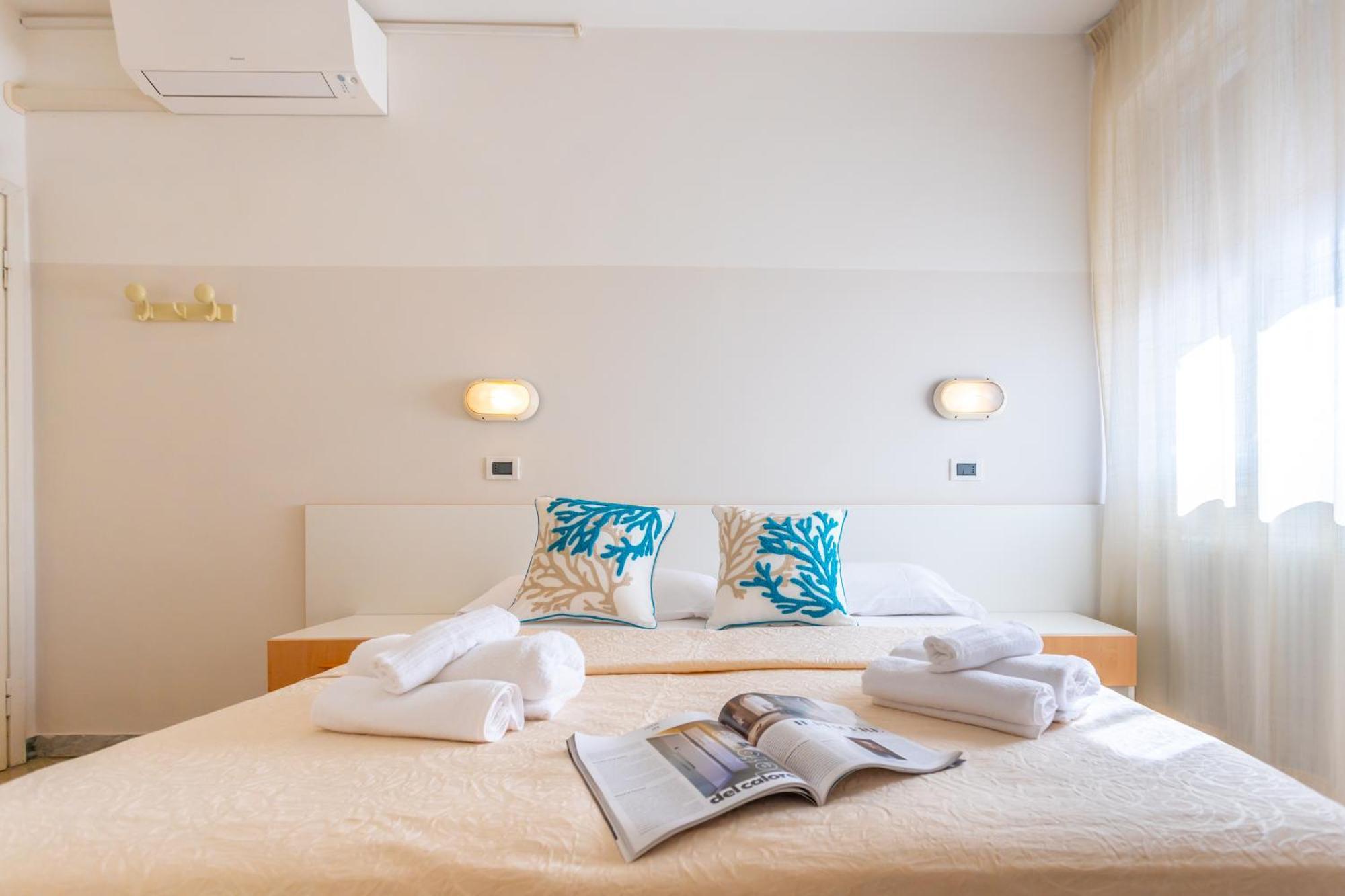 Hotel Selene - Vista Mare Ричоне Екстериор снимка