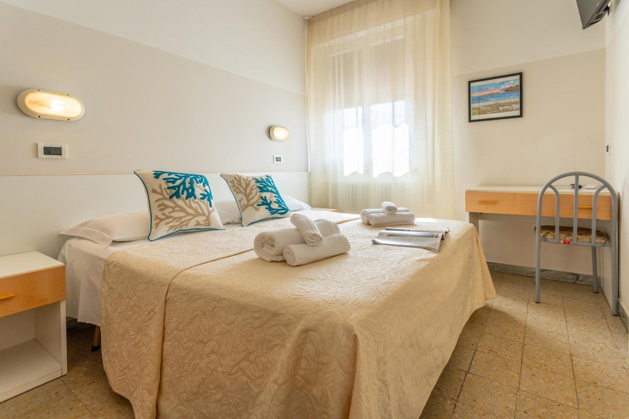 Hotel Selene - Vista Mare Ричоне Екстериор снимка
